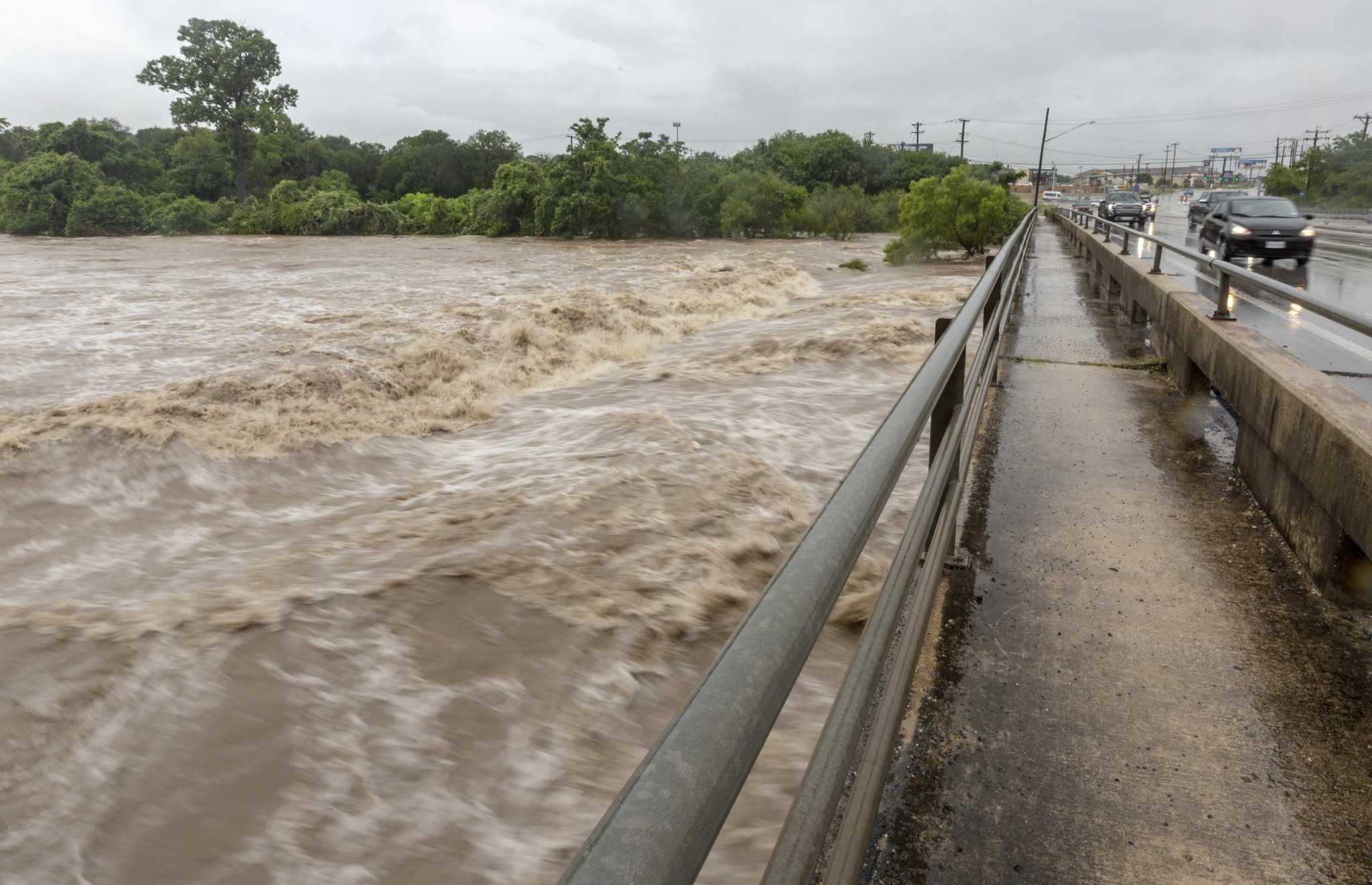 Safety tips for driving in the rain in San Antonio - Vimarsana News