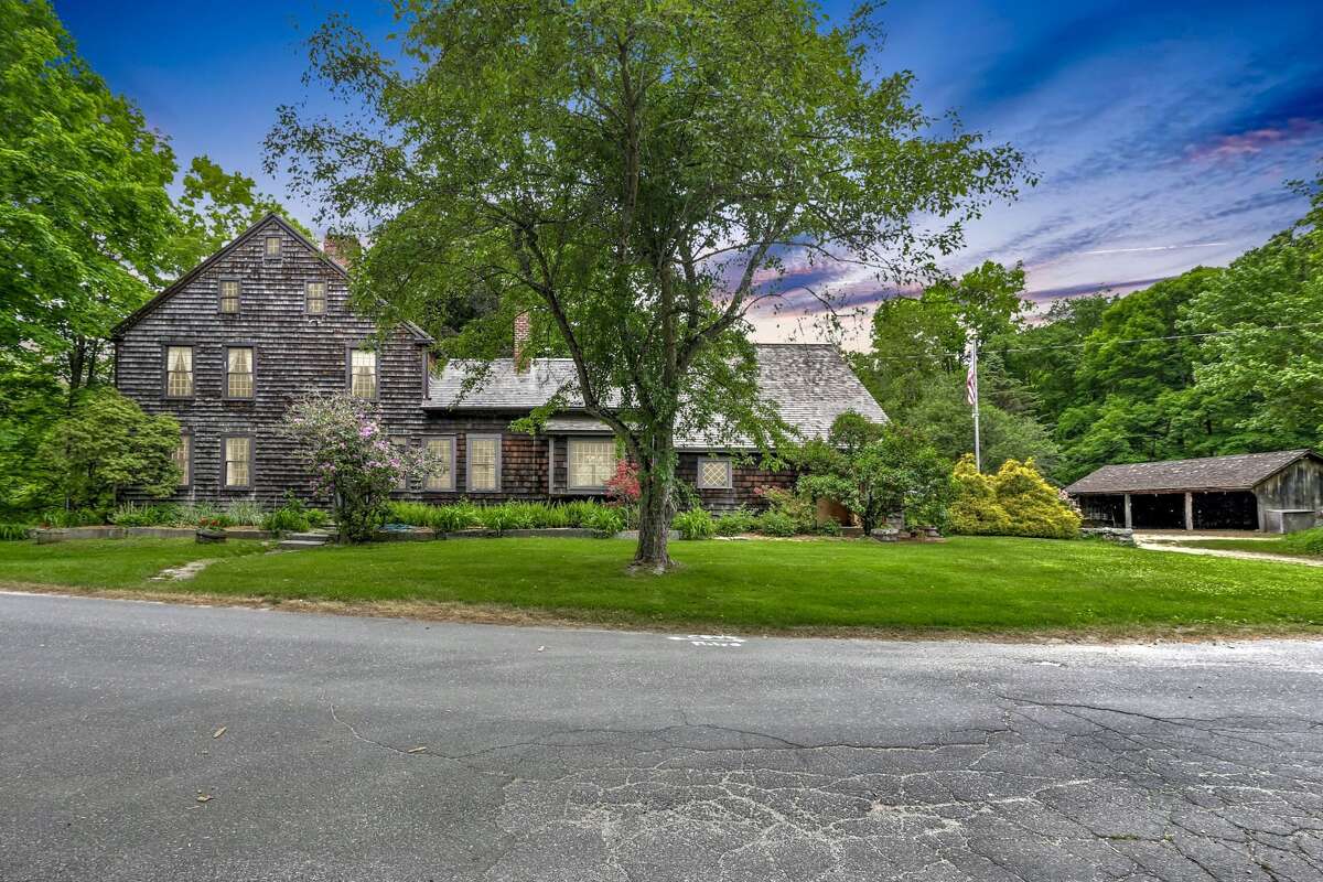 Originally built in 1710, John Glover-Schmidle House was home to one of Newtown's first settlers and its first official town clerk.