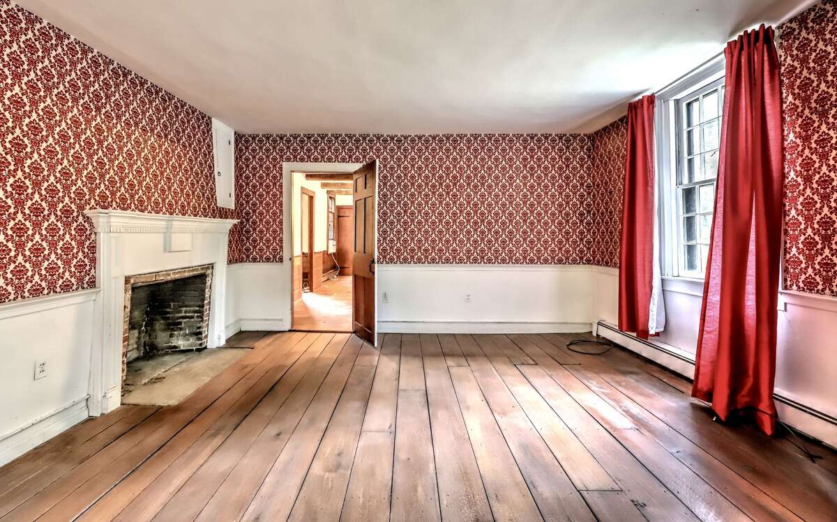 Originally built in 1710, John Glover-Schmidle House was home to one of Newtown's first settlers and its first official town clerk.