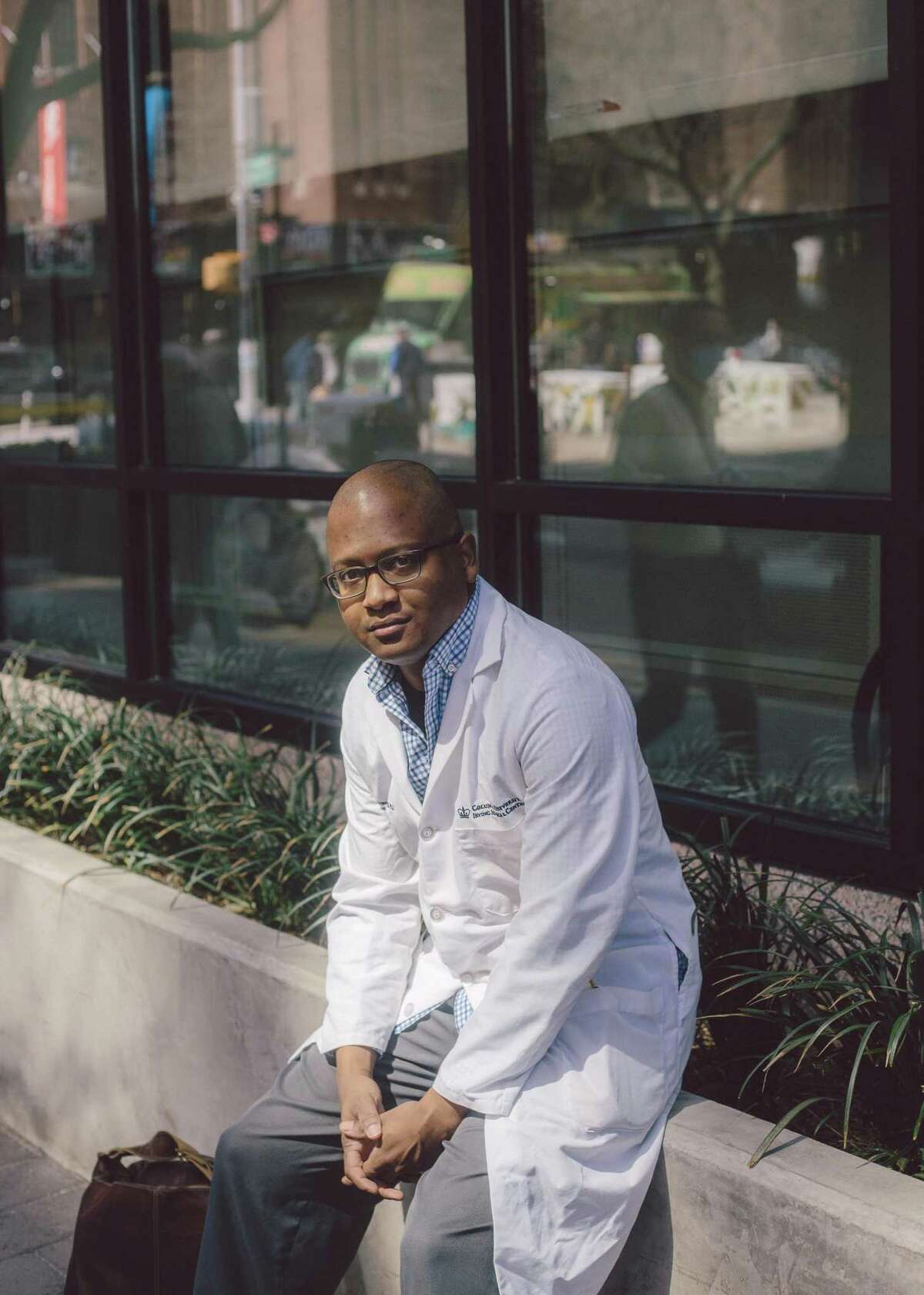 Dr. Raymond Givens, a cardiologist at Columbia University in New York, on April 7, 2021, noted that 93 percent of JAMA’s editorial leaders are white. An editor’s departure at JAMA is bringing calls for a sharper focus on racism and its consequences. (Nathan Bajar/The New York Times)