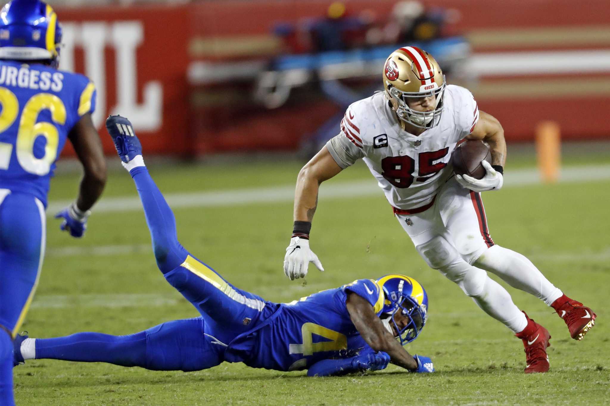 Jimmy Garoppolo throws 3 TD passes, 49ers beat Rams 24-16 Los