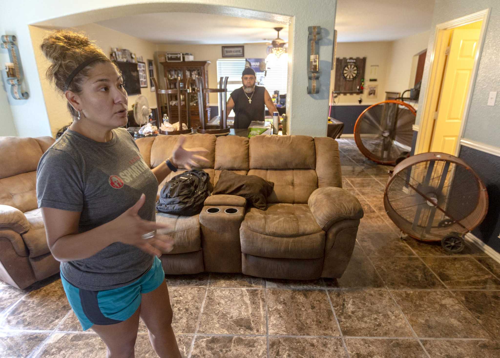'It came in fast, very fast': San Antonio families cleaning up after deluge floods their homes - Vimarsana News