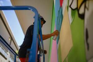 'Bike Through H-Town': Mother-son duo unveil new Houston mural
