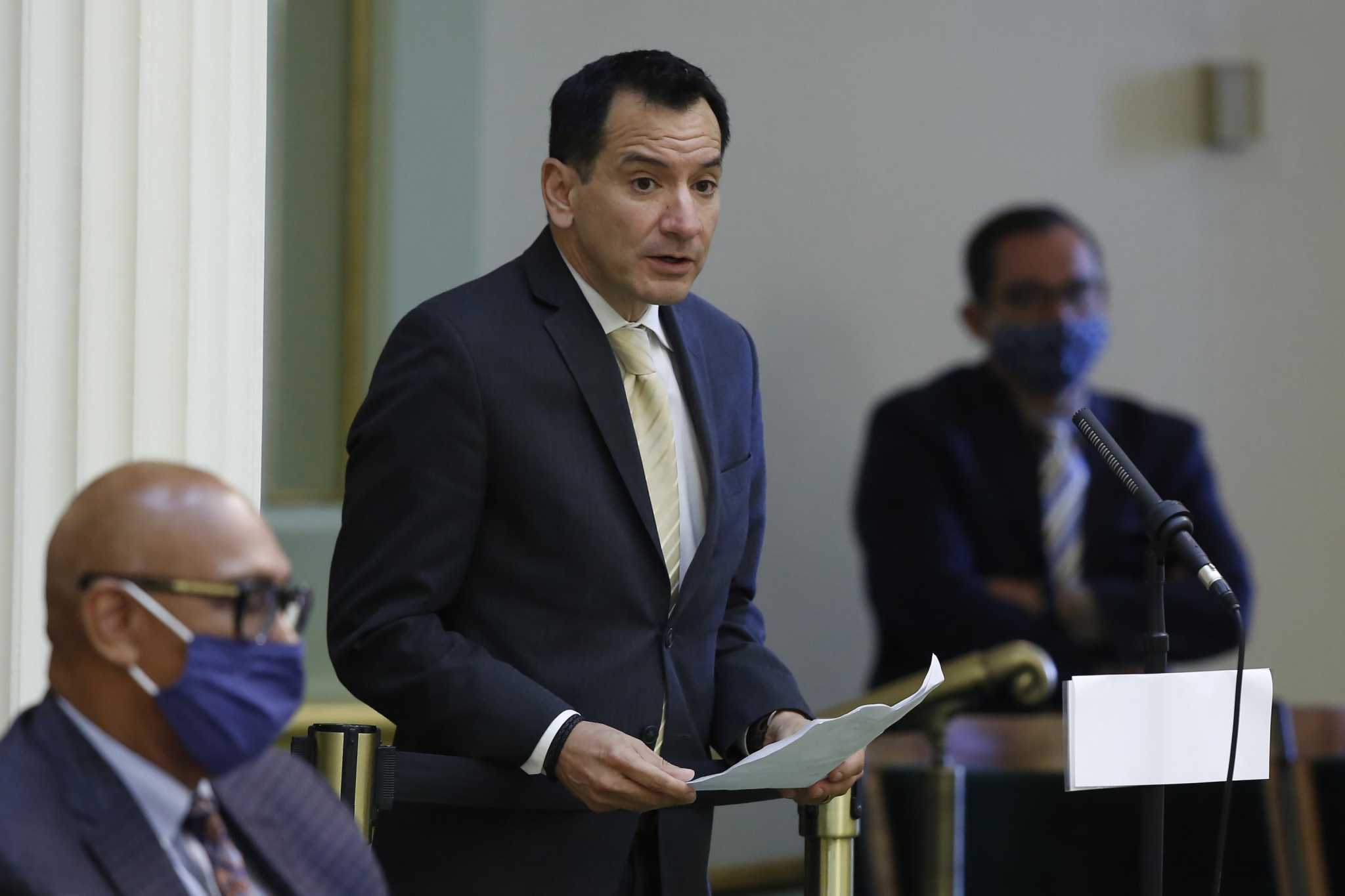 Assembly weighs mandating vaccines after statehouse COVID outbreak - Vimarsana News