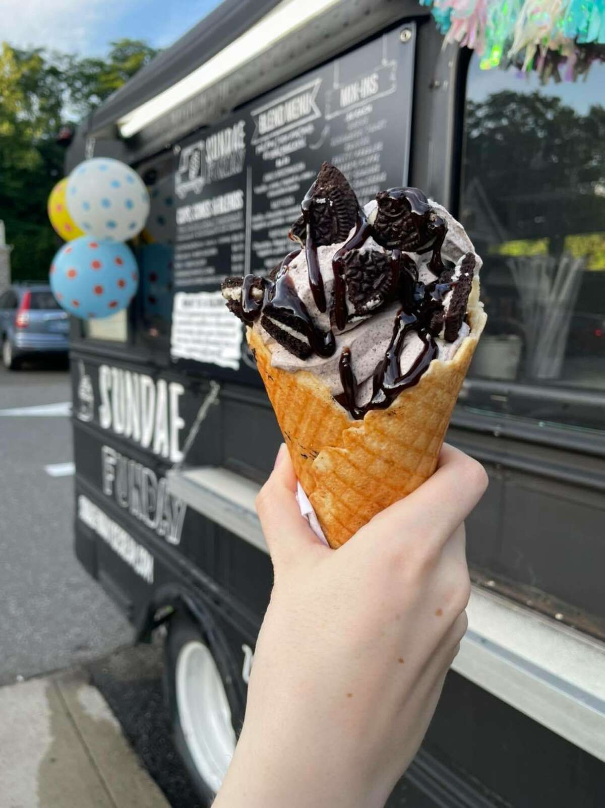 sundae-funday-bus-is-a-new-kind-of-ice-cream-truck-in-shelton