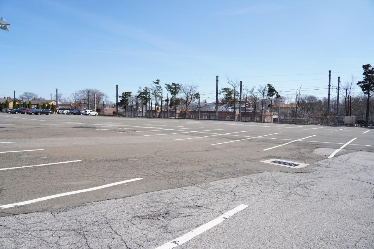 New Canaan Parking Commission warns of drop in revenue from commuter