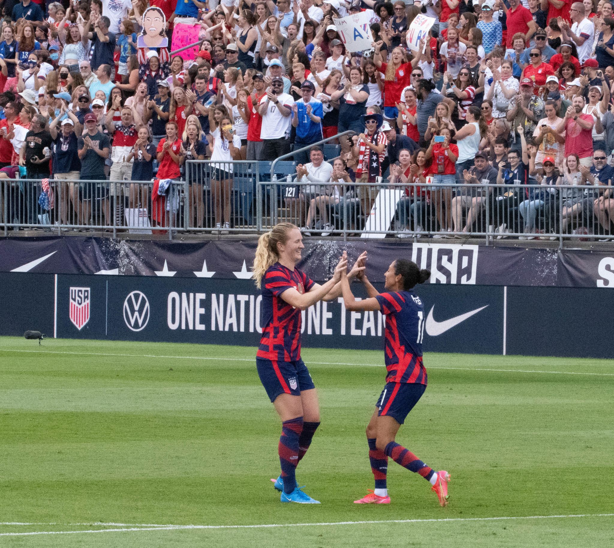 Pre-Olympic Sendoff Ignites Excitement among Passionate US Women’s Soccer Team Supporters