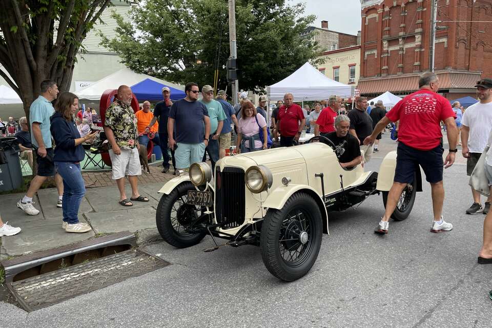 SEEN Classic cars get green light at Catskills show