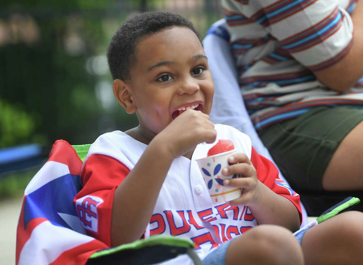 Photos Puerto Rican Day Parade In Bridgeport Returns After Covid