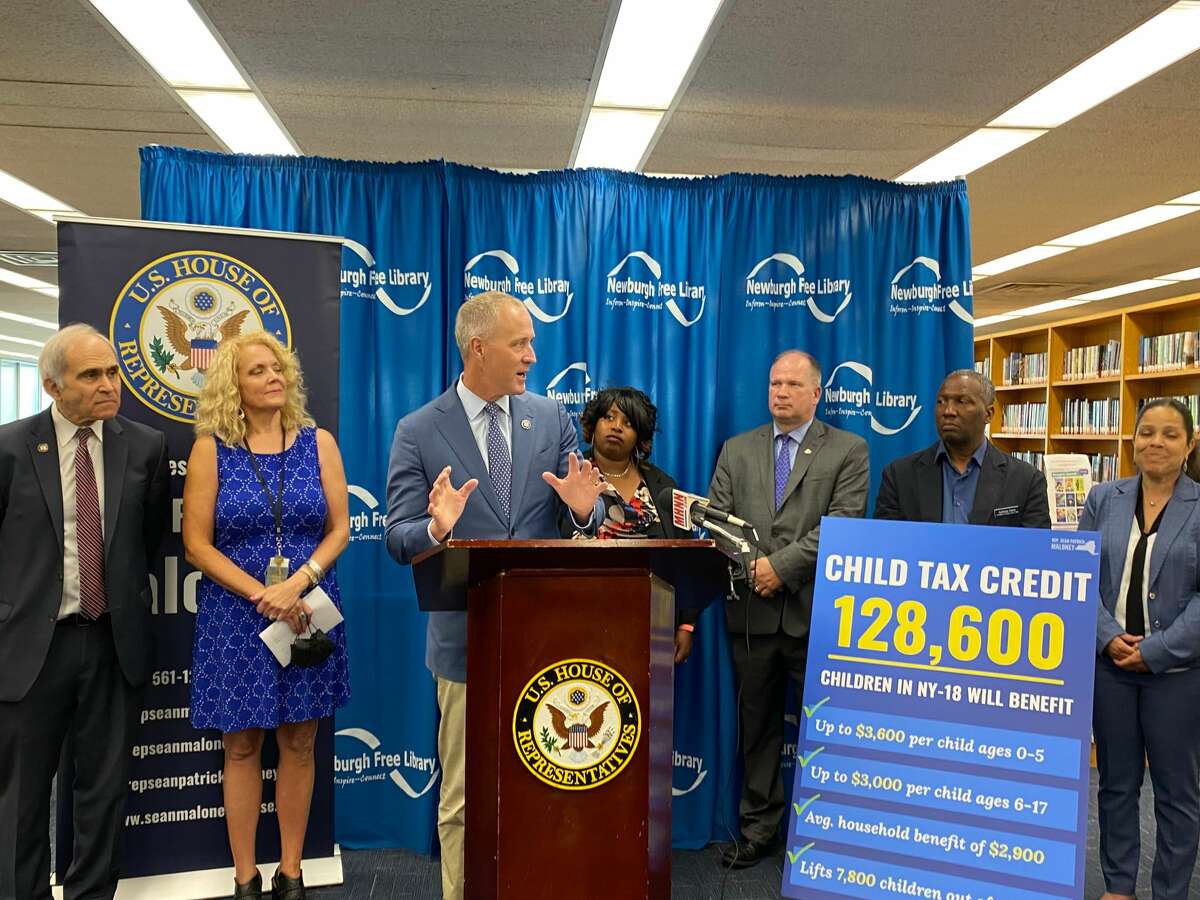 U.S. Rep. Sean Patrick Maloney stood with local parents and leaders to let working Hudson Valley parents know that the expanded Child Tax Credit is coming to their mailboxes or banks account soon. In Maloney's district, the new Child Tax Credit will help over 128,600 children. 