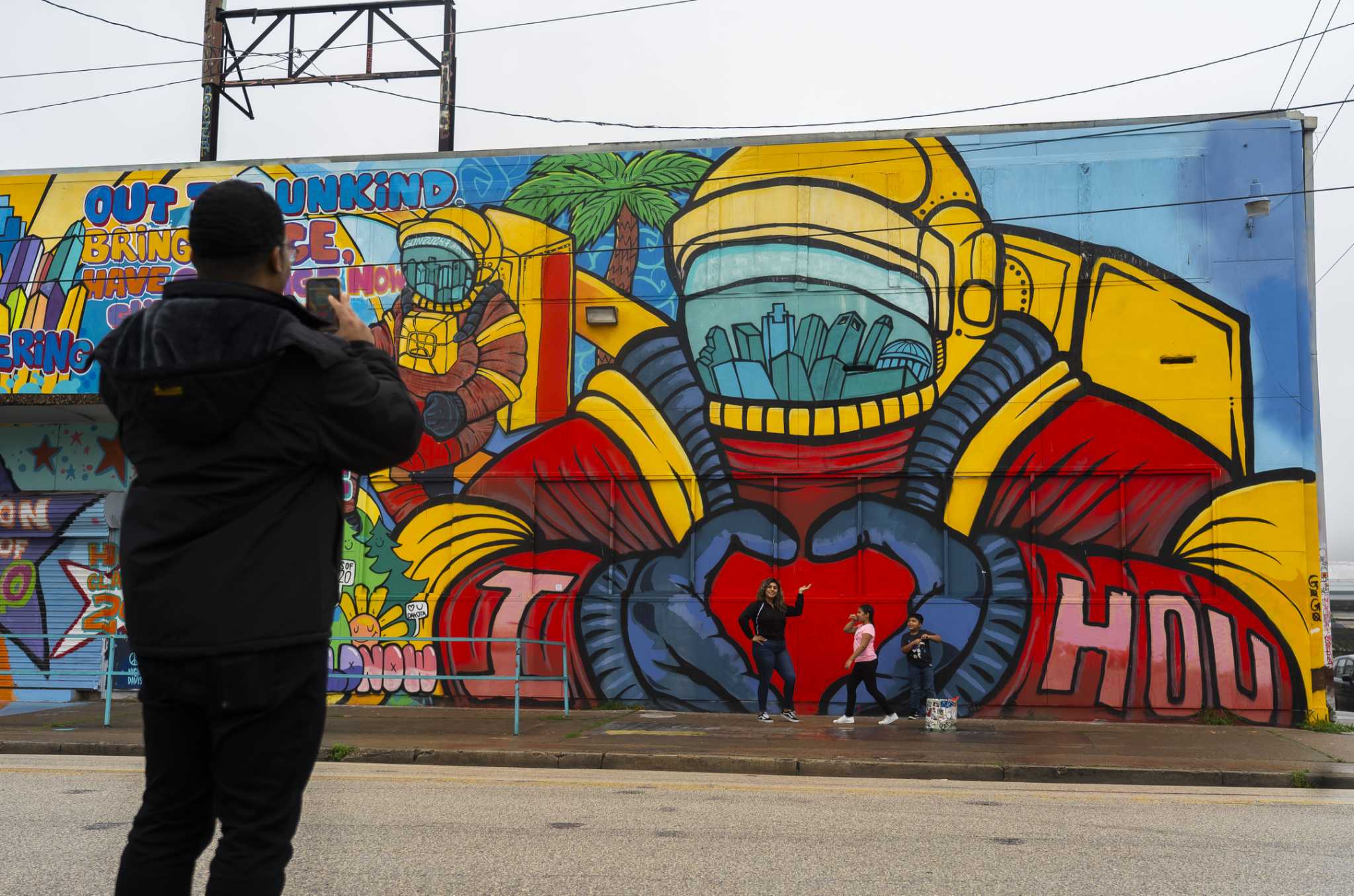 Discover Graffiti Park, Houston's vibrant outdoor gallery
