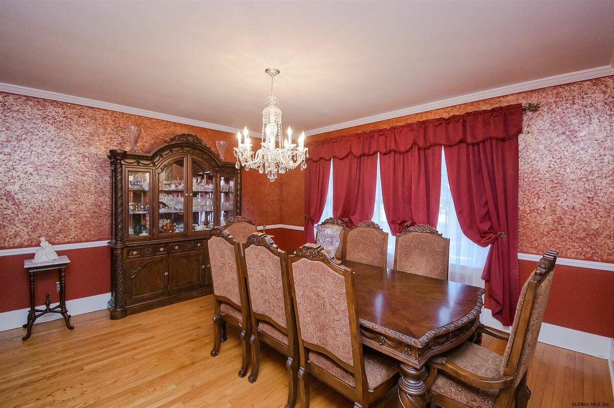 Upstate New York homes for sale with pools