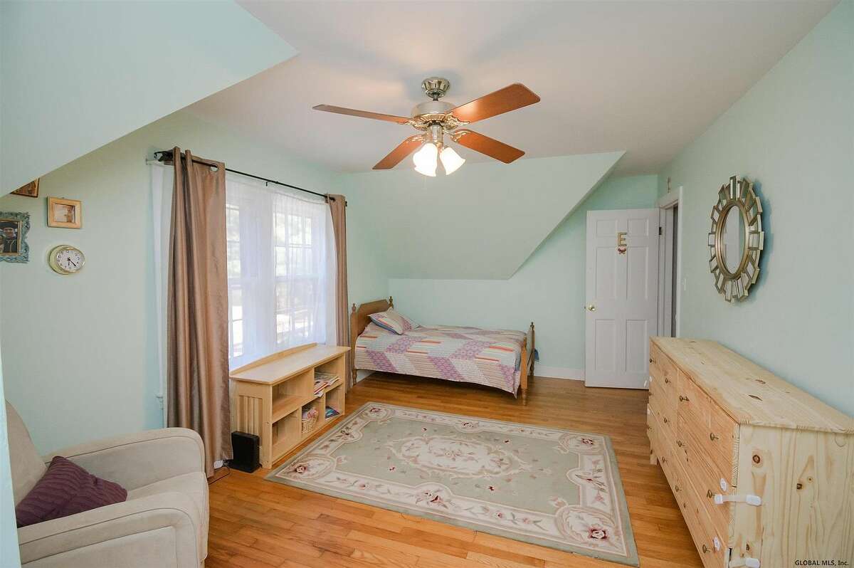 Upstate New York homes for sale with pools