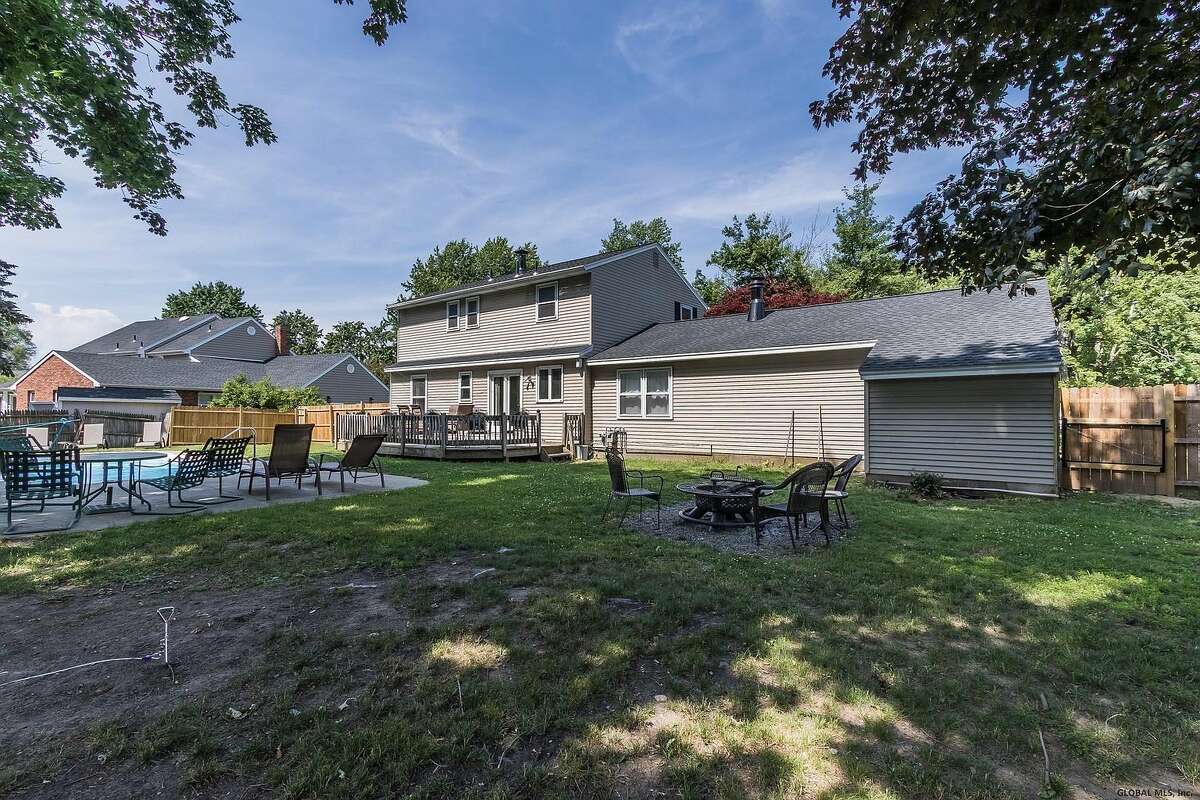 44 Green Meadows Lane, Loudonville