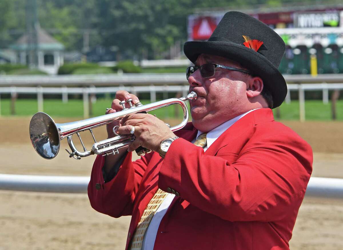 After year away, eager fans invade Saratoga race track