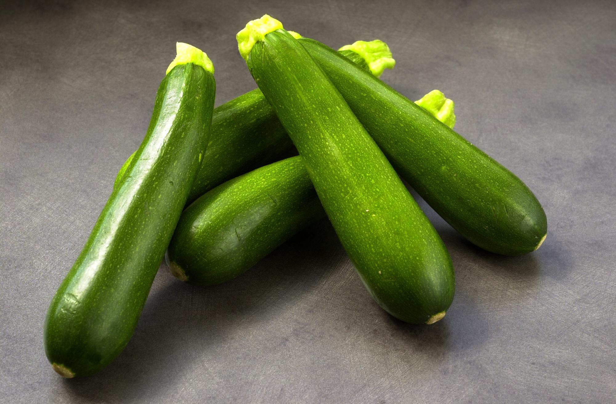How to pick the perfect zucchini. Spoiler alert size matters