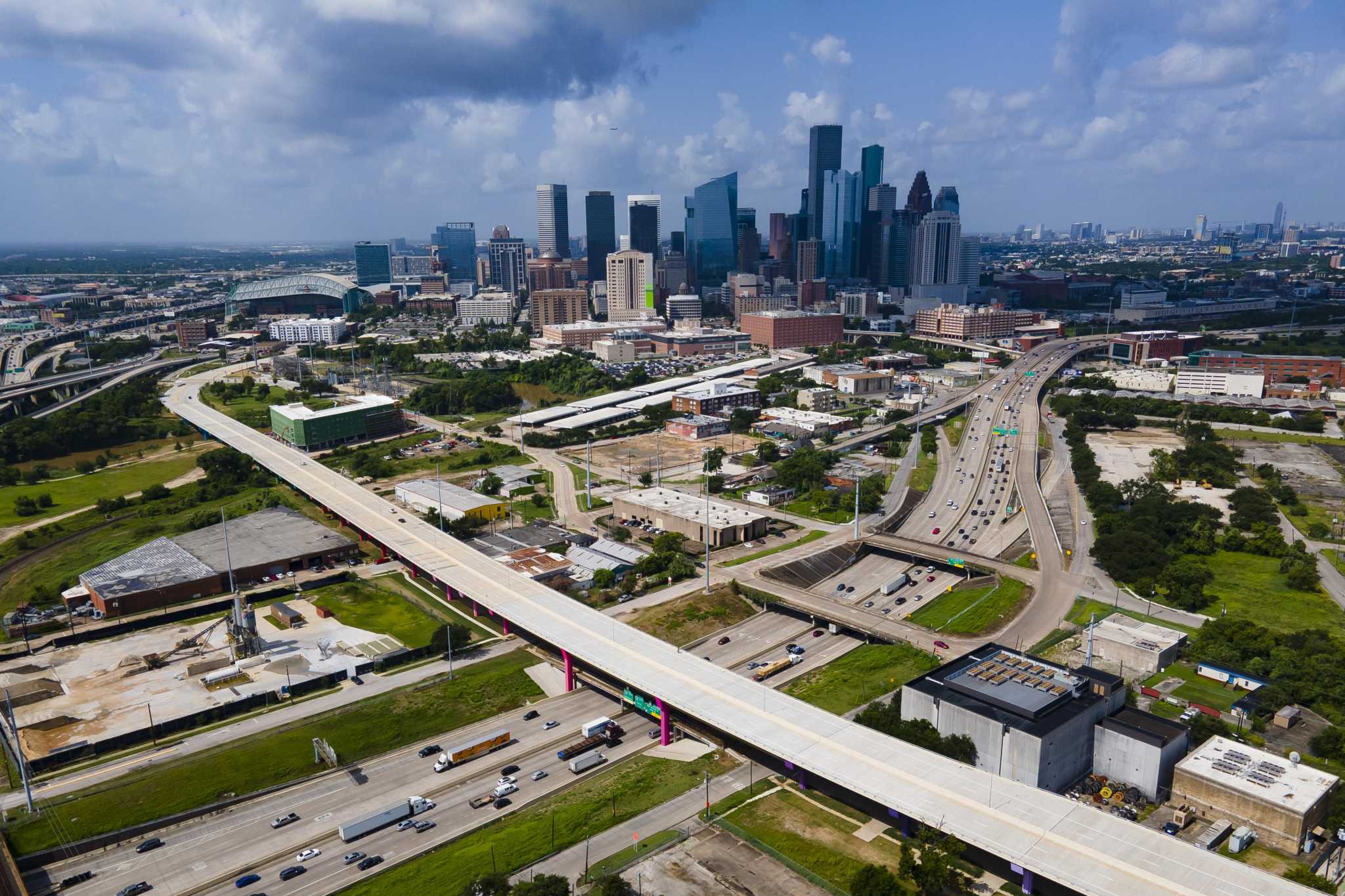 Traffic returns to Elysian Viaduct, Houston’s newest colorful crossing