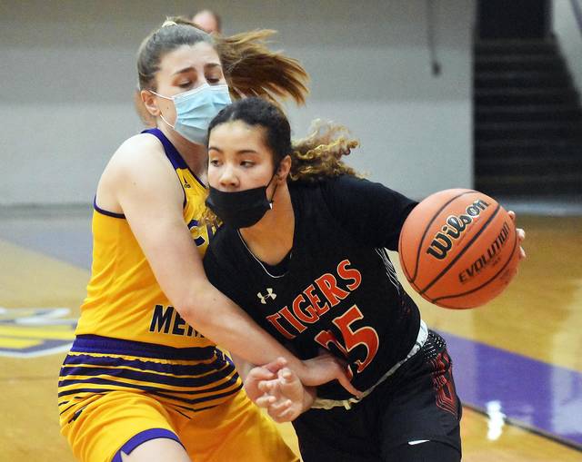 PREP YEAR IN REVIEW: Large-Schools Girls Basketball Player of the Year Sydney Harris of Edwardsville - Vimarsana News