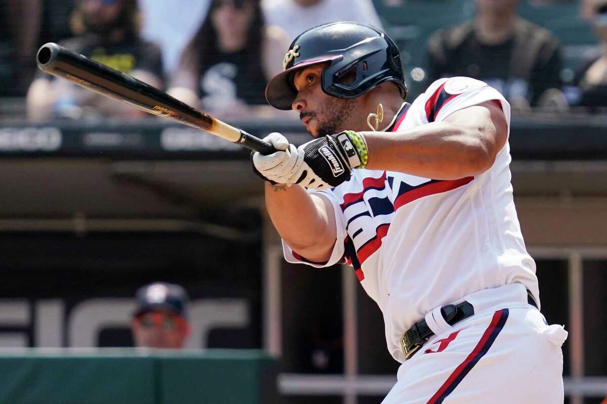 White Sox star Jose Abreu's status in doubt for Game 1 vs. Astros