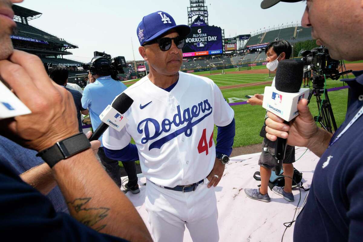 The Giants visit Dave Roberts and the Dodgers at 7 p.m. Monday (NBCSBA/104.5, 680).