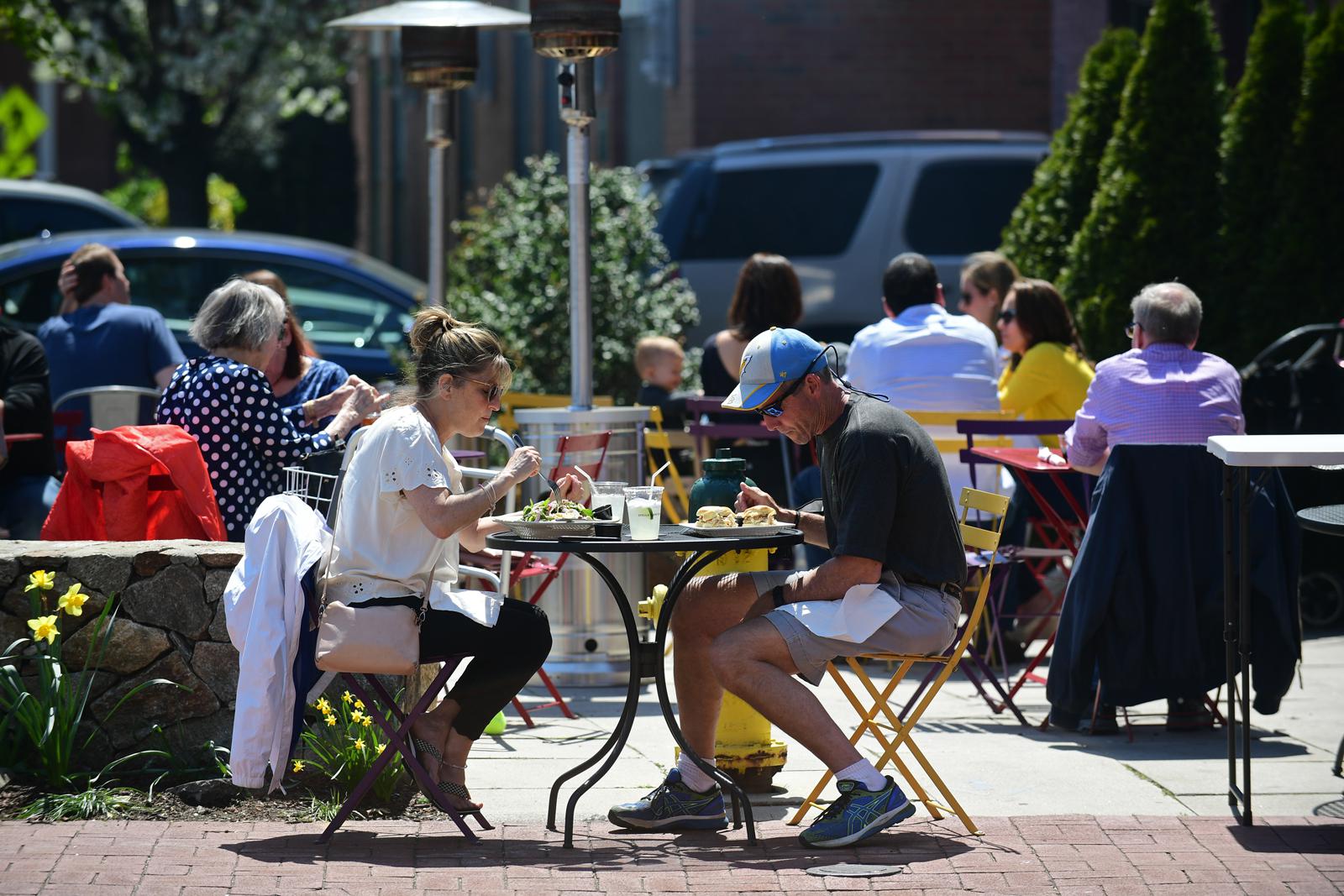 Norwalk working to allow outdoor dining citywide