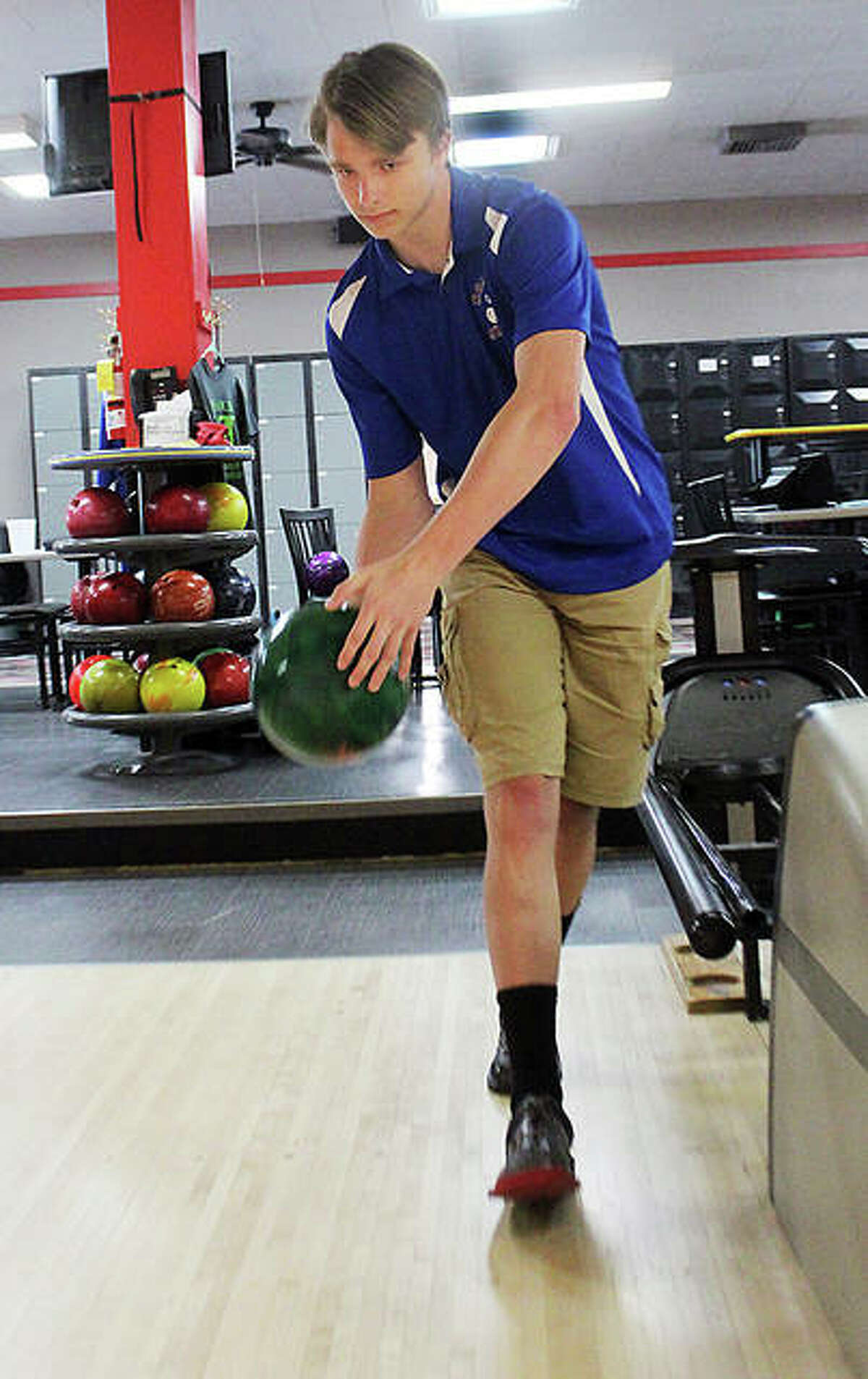 Logan Wonders of Roxana overcame a rough start to the 2021 season and finished strong with high games of 278 and 277 and high series of 727 and 744 in his last two matches.