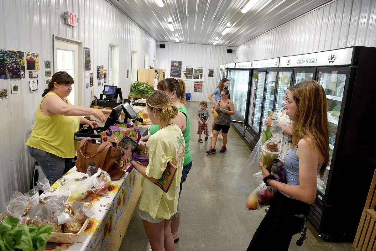 'A real lifeline:' Shelton farm offers up fresh food, entertainment