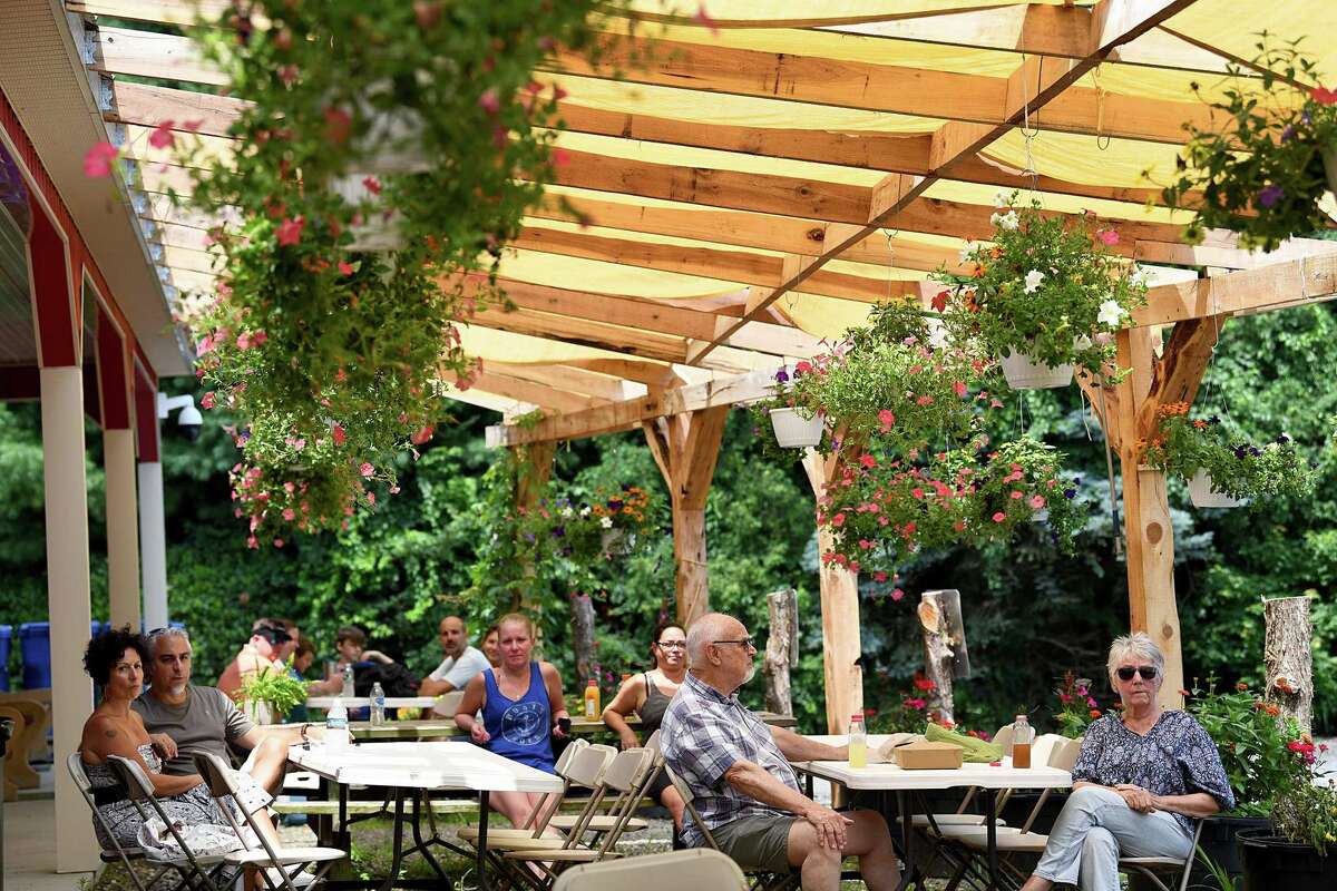 'A real lifeline:' Shelton farm offers up fresh food, entertainment