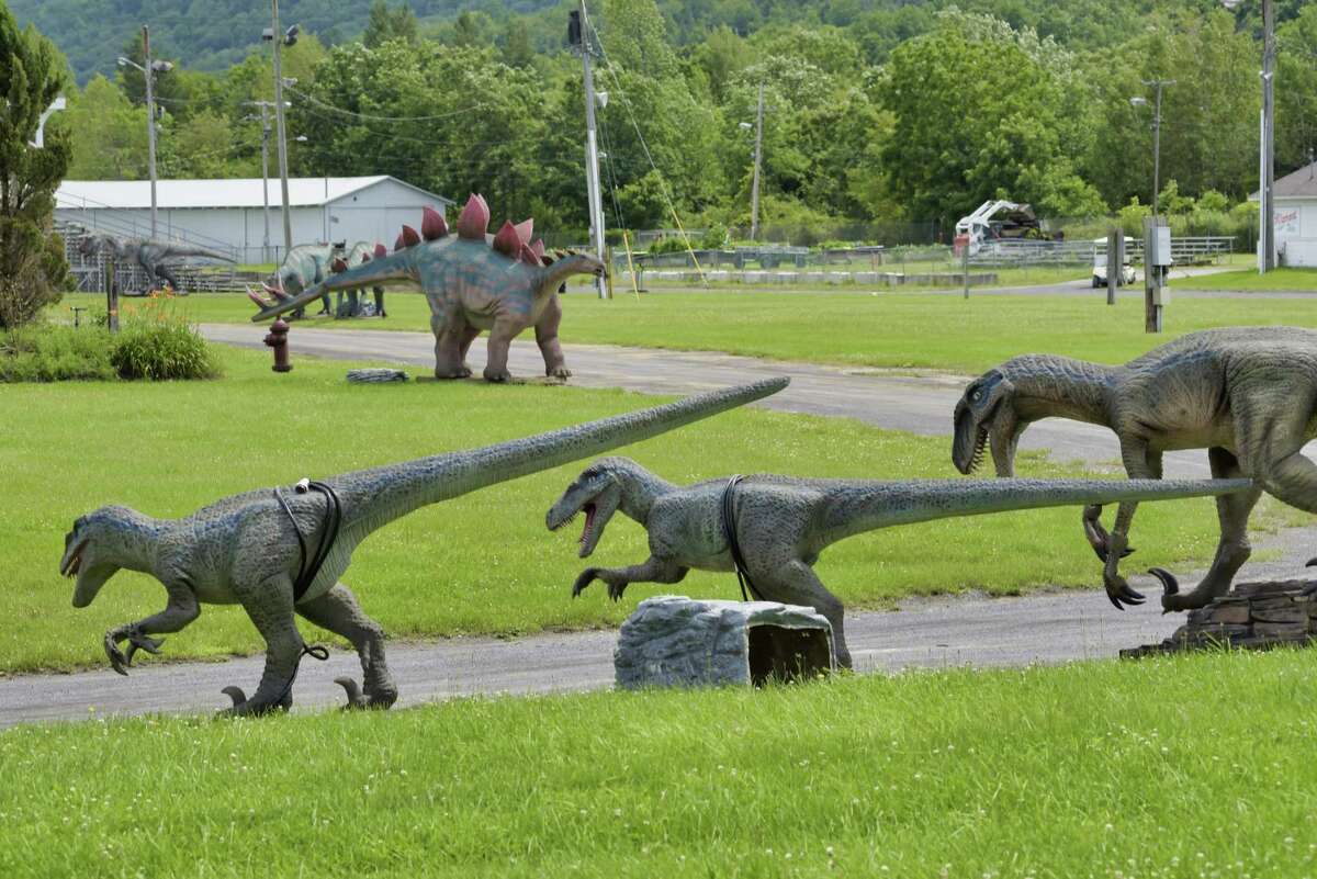 Dinosaurs in Motion changes hours