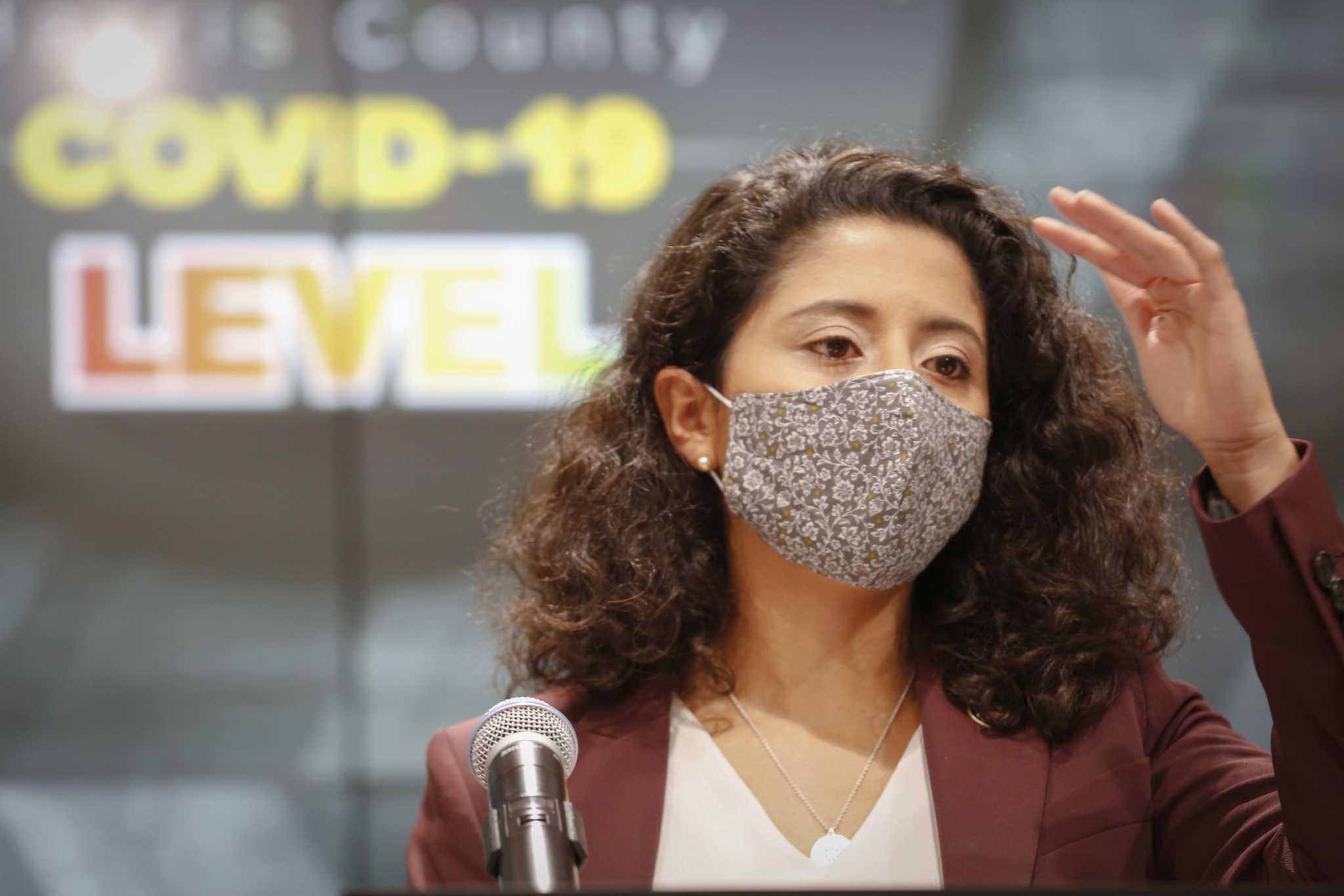 Nonreligious private school students must mask up, county health authority