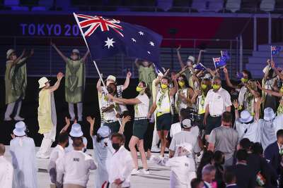 Patty Mills Makes Olympics History As Australia S Flag Bearer