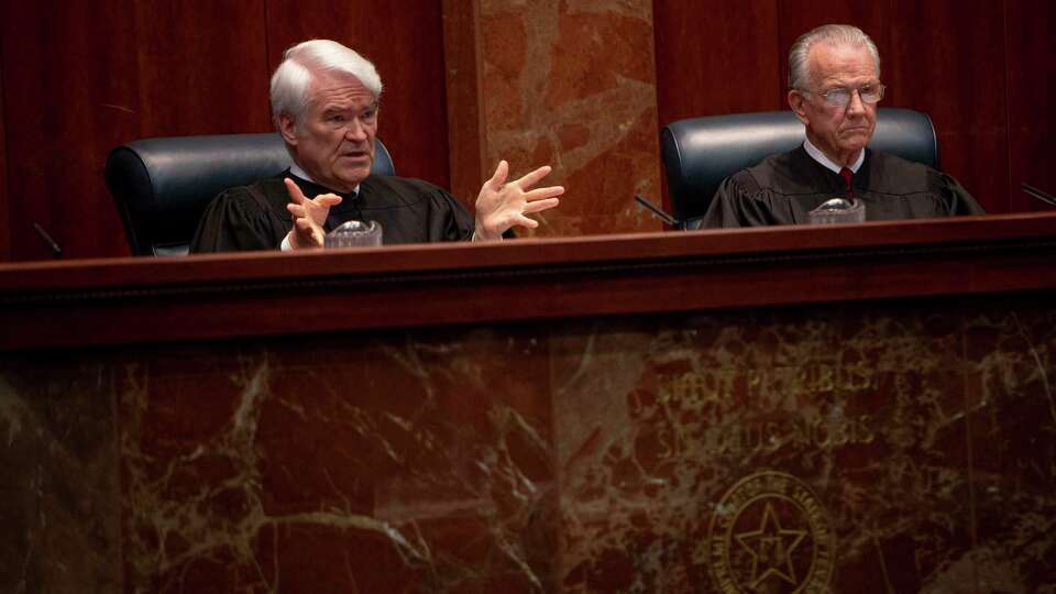 Texas Supreme Court Chief Justice Nathan Hecht speaking at the Texas Supreme Court in 2018.