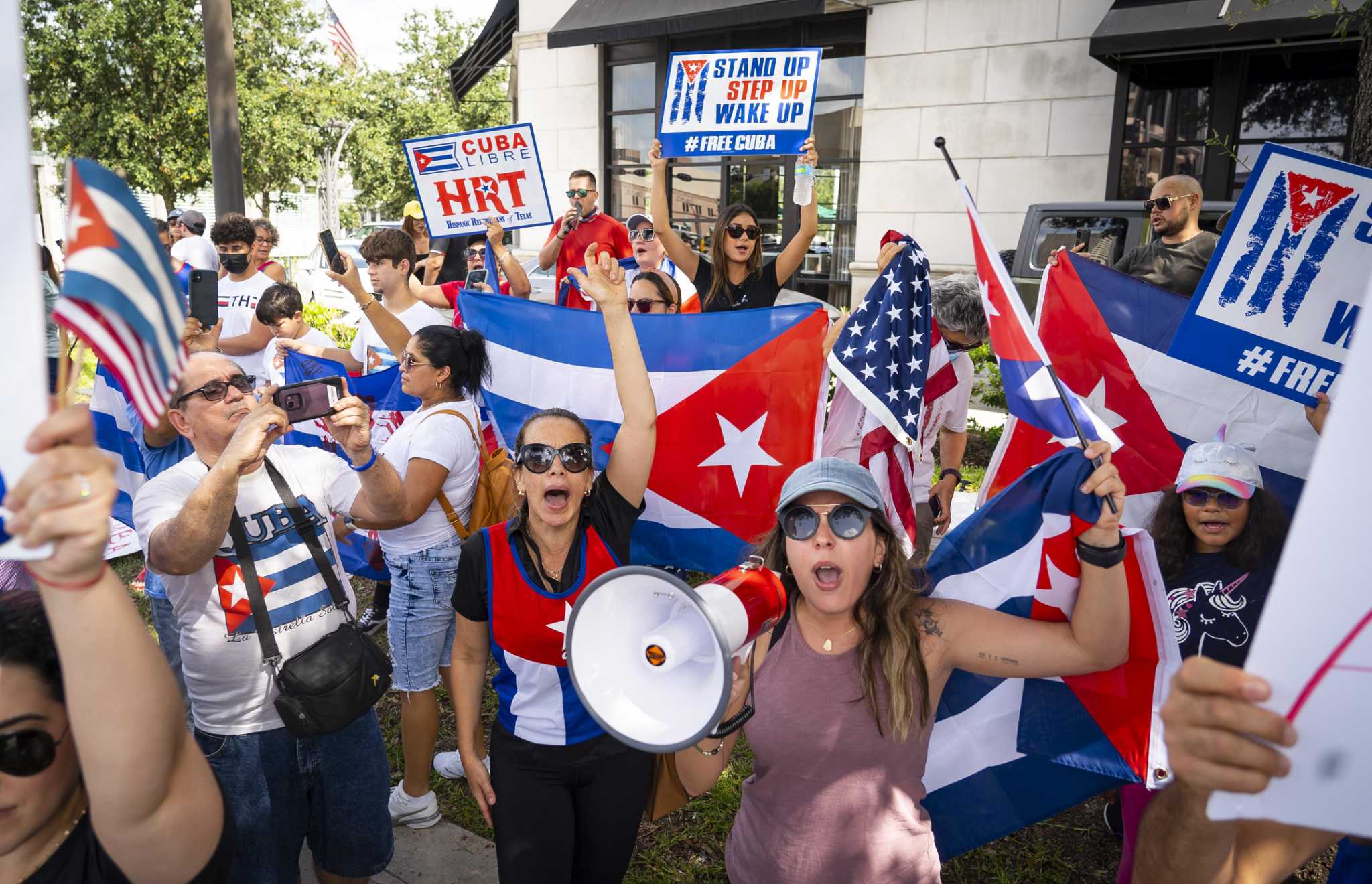 “I feel so proud”: Cuban Americans in Houston organize local rallies ...