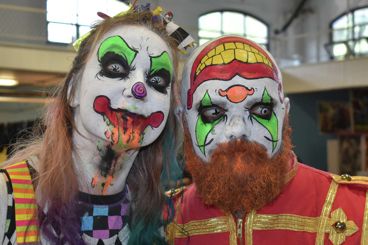 The First ParaConn Paranormal convention was hosted at teh Ansonia Armory, in Ansonia, CT., on Saturday, July 24 and Sunday, July 25, 2021. The Event Featured paranormal investigators, seminars, panels, vendors, food trucks and exhibits. Were you SEEN?