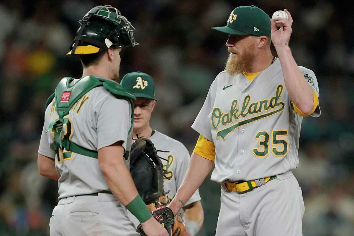 Forgotten Greats: Seven Oakland A's relief pitchers we should