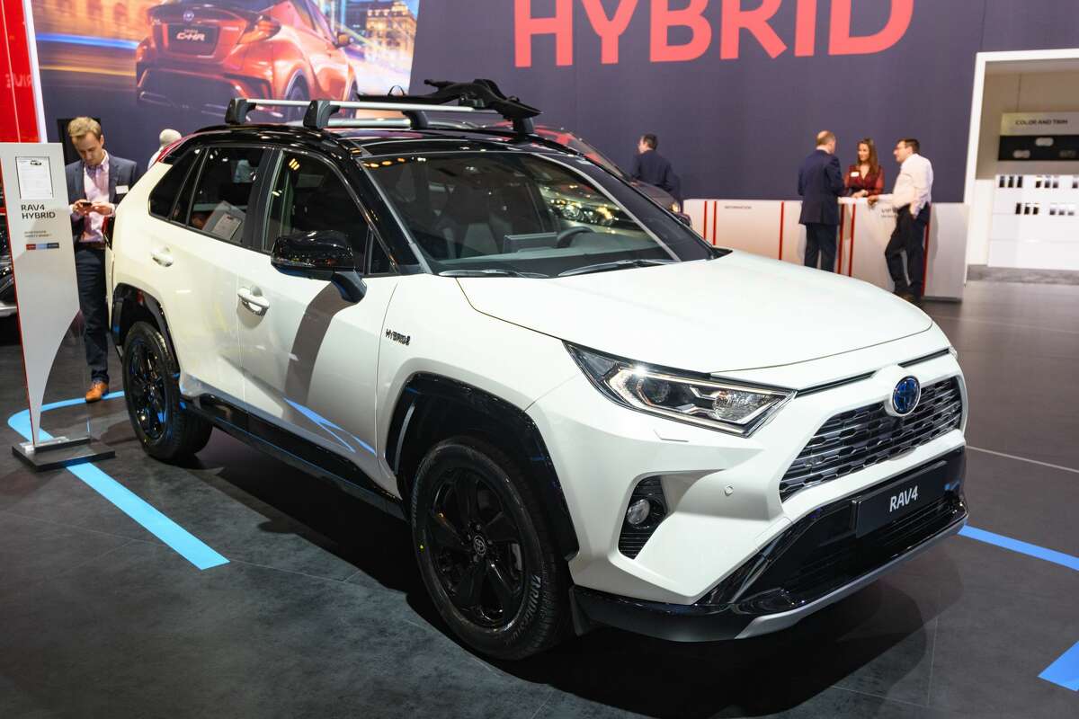 BRUSSELS, BELGIUM - JANUARY 9: Toyota RAV4 Hybrid compact SUV on display at Brussels Expo on January 9, 2020 in Brussels, Belgium. (Photo by Sjoerd van der Wal/Getty Images)