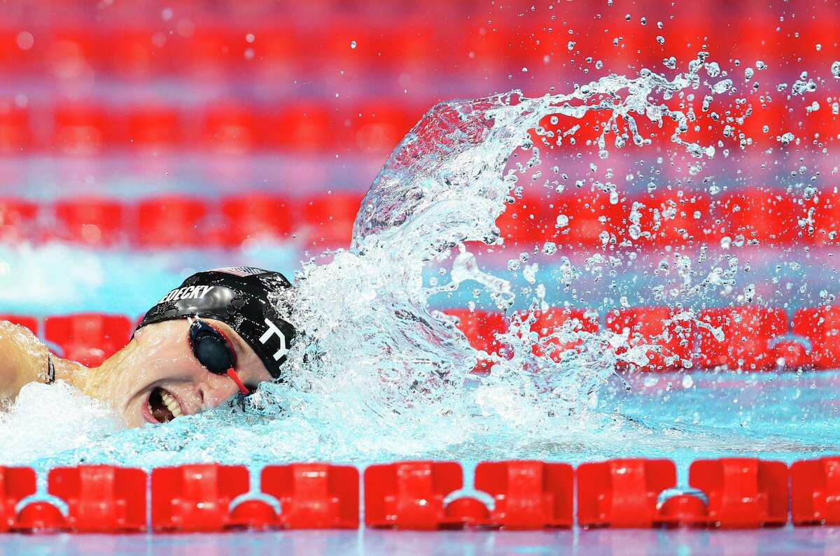 TOKYO, JAPAN - JULY 26: Katie Ledecky of Team United States competes in the Women's 400m Freestyle Final on day three of the Tokyo 2020 Olympic Games at Tokyo Aquatics Centre on July 26, 2021 in Tokyo, Japan. (Photo by Tom Pennington/Getty Images)