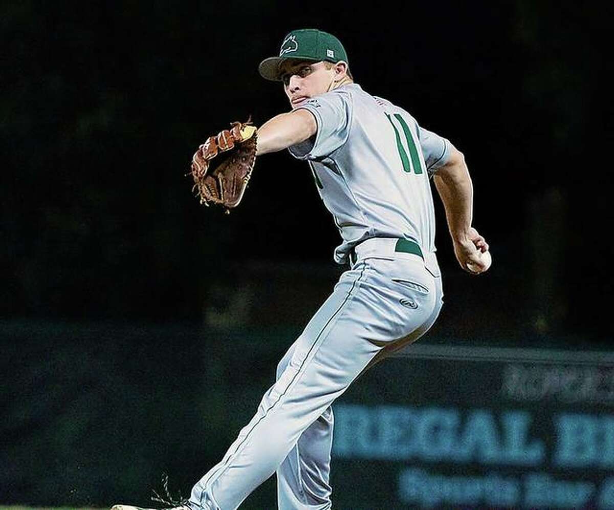 Alton River Dragons pitcher Tyler Bell earned a save in Sunday night’s 5-4 victory over the O’Fallon Hoots at CarShield Field.