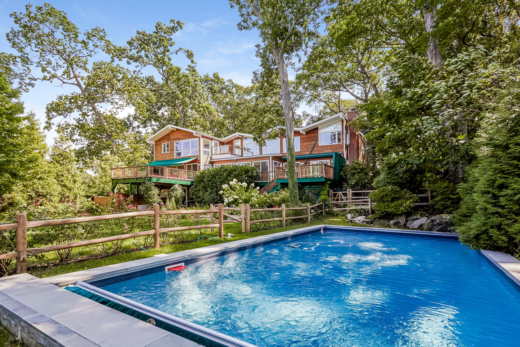 Norwalk contemporary in 'secret' neighborhood of Village Creek on the market - Vimarsana News