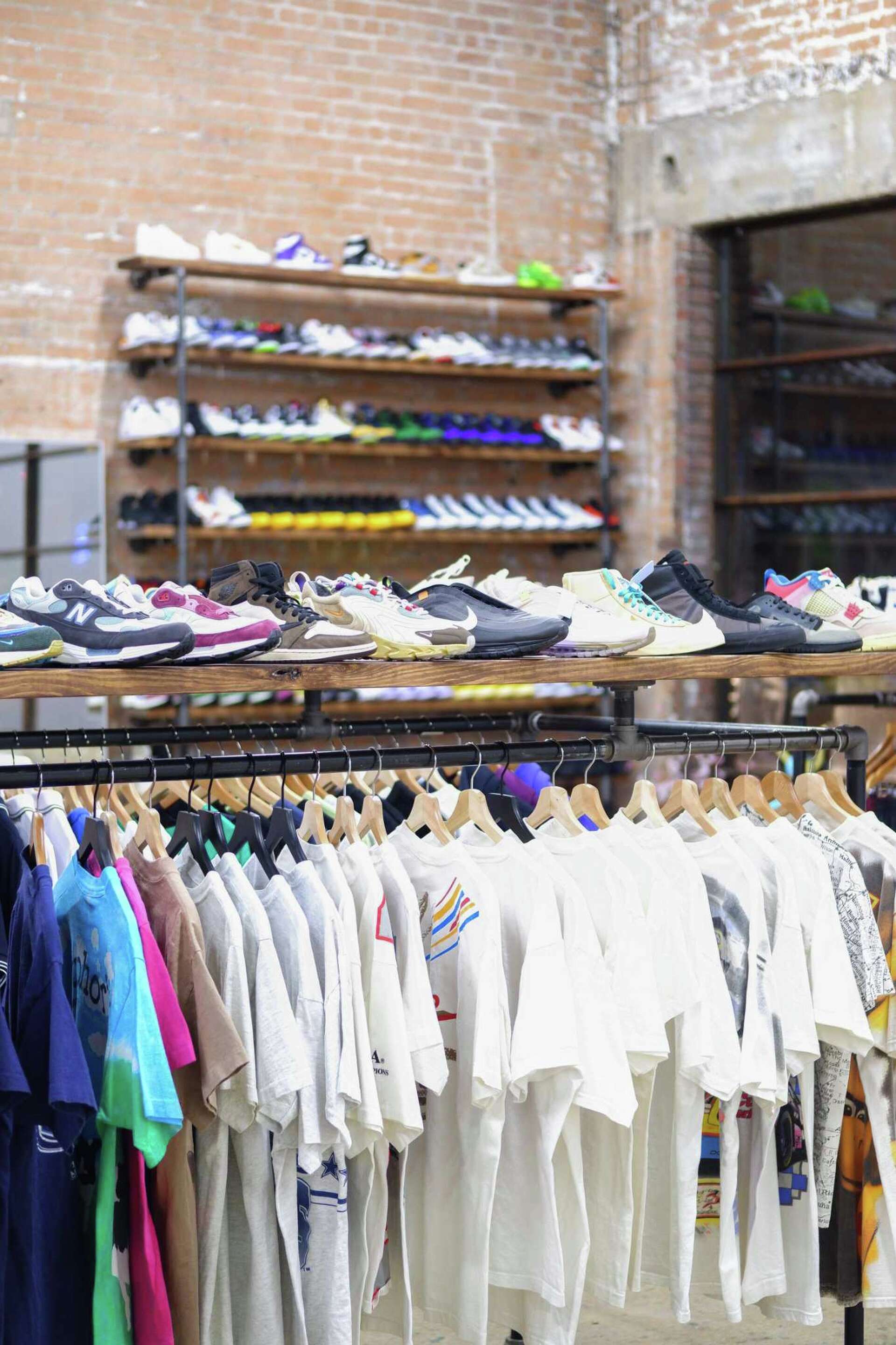 sneakergeeks clothing store