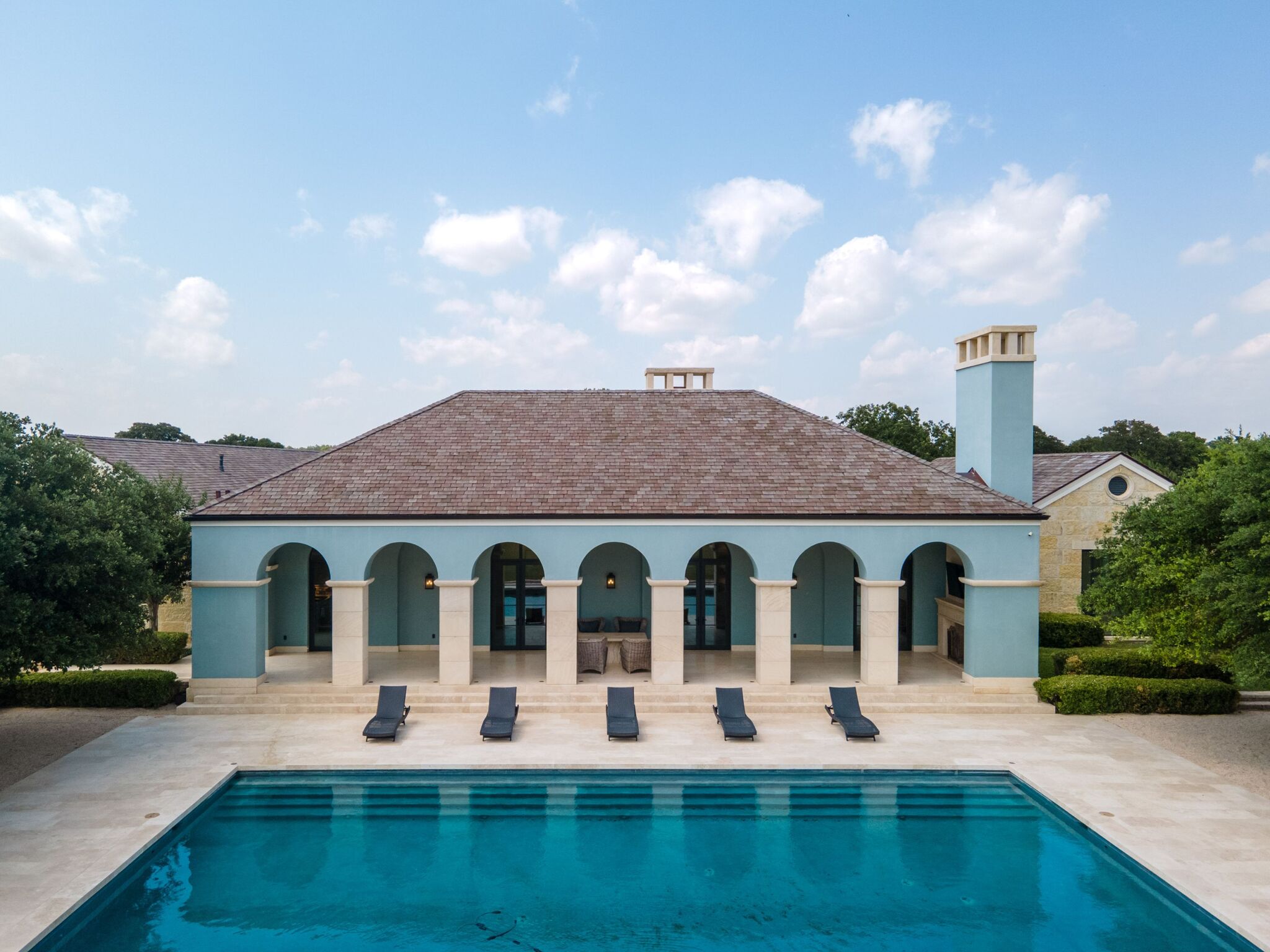 Luxury Hill Country horse ranch and mansion hits market for $16.9 million - Vimarsana News