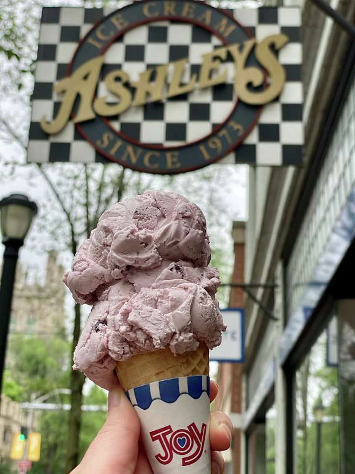 Shops at Yale looks to tempt customers with ice cream and free parking