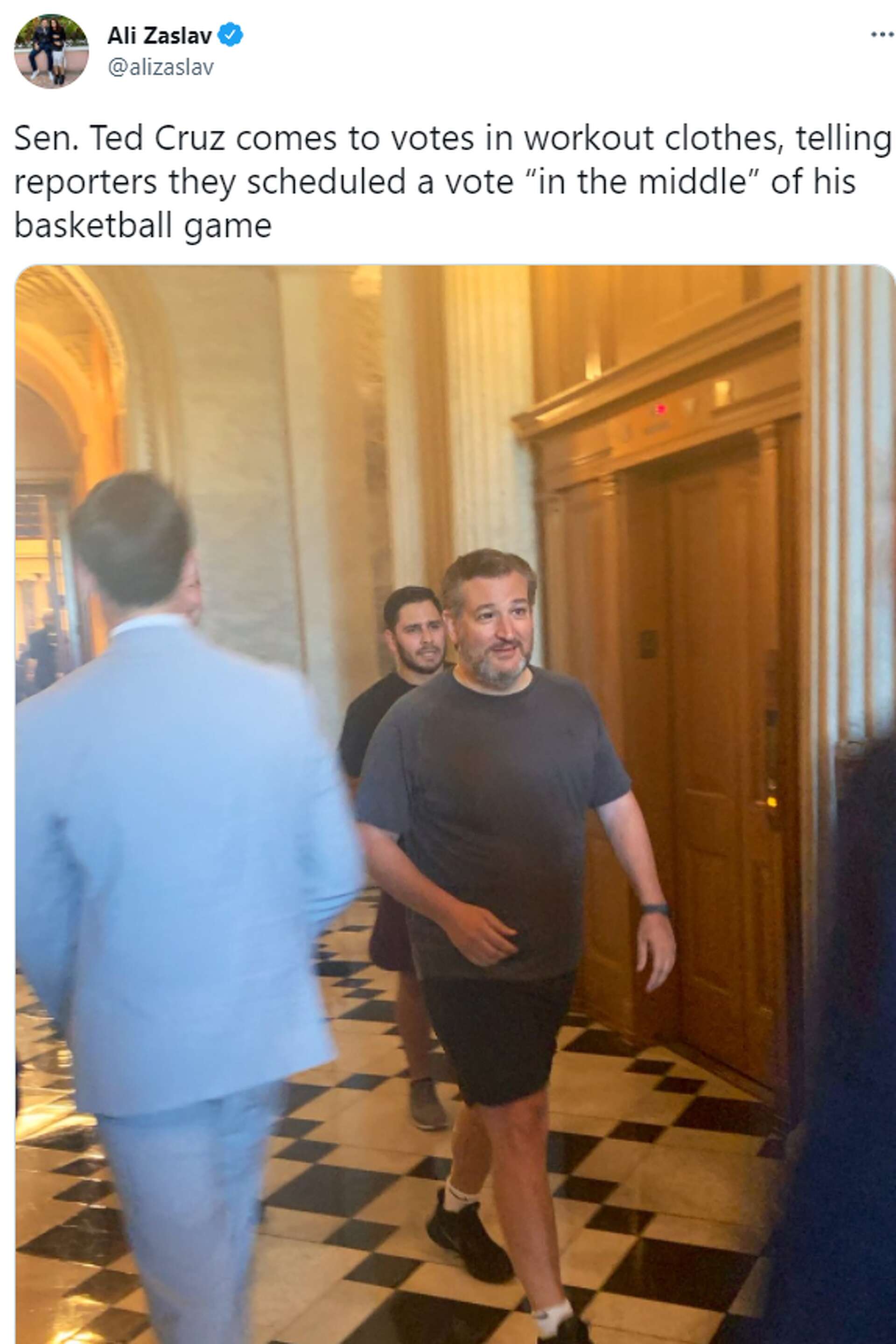 Ted Cruz shows up to vote on Capitol Hill in gym clothes