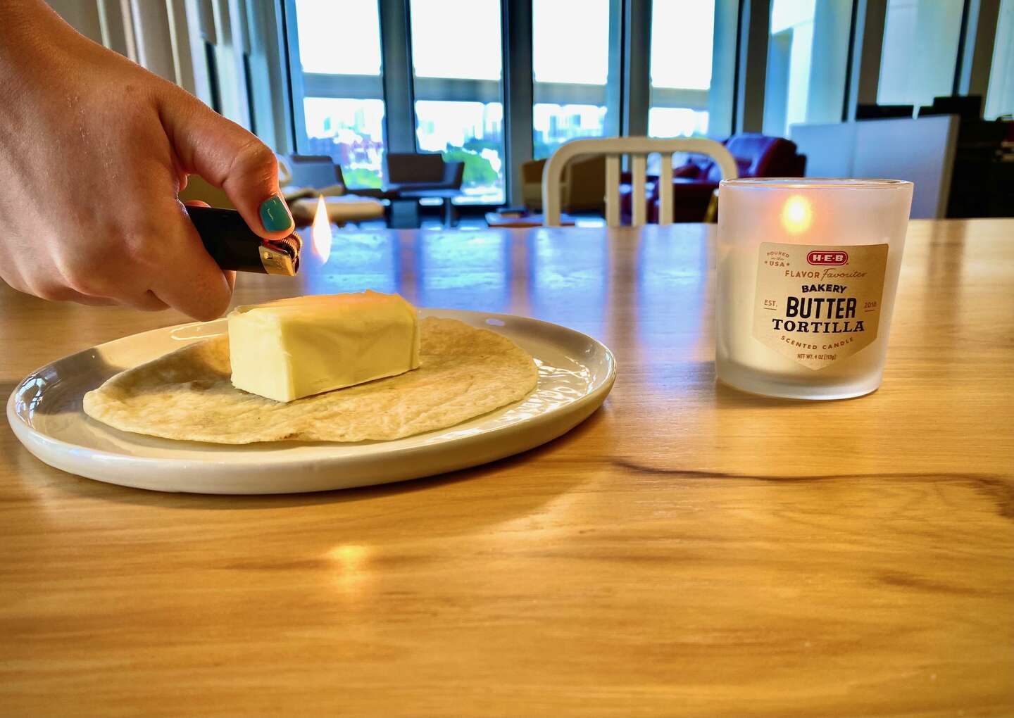 Here's how HEB's new butter tortilla candle stacks up against the