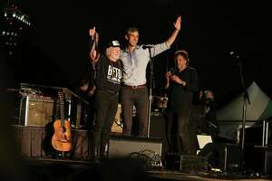 Willie Nelson to play at Beto O'Rourke rally on Sunday