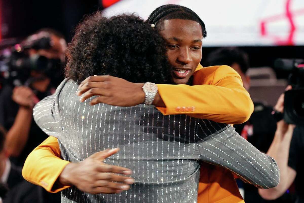 NEW YORK, NEW YORK - JULY 29: Jalen Green (L) and Jonathan Kuminga celebrate after Green was drafted by the Houston Rockets during the 2021 NBA Draft at the Barclays Center on July 29, 2021 in New York City. (Photo by Arturo Holmes/Getty Images)