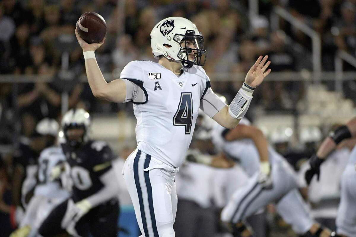 UConn QB Steven Krajewski games for a cause: 'Wanted to do something ...