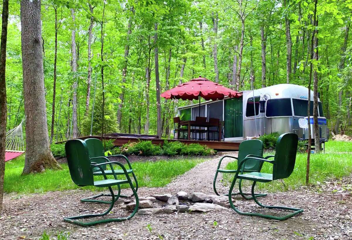 8 tiny house Airbnbs in upstate NY, near the Hudson Valley, Catskills