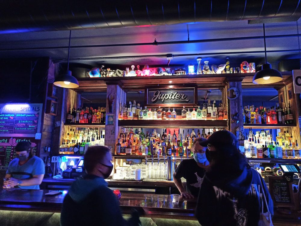 Temporary Closures Hit Seattle Bars And Restaurants After Staff Test ...