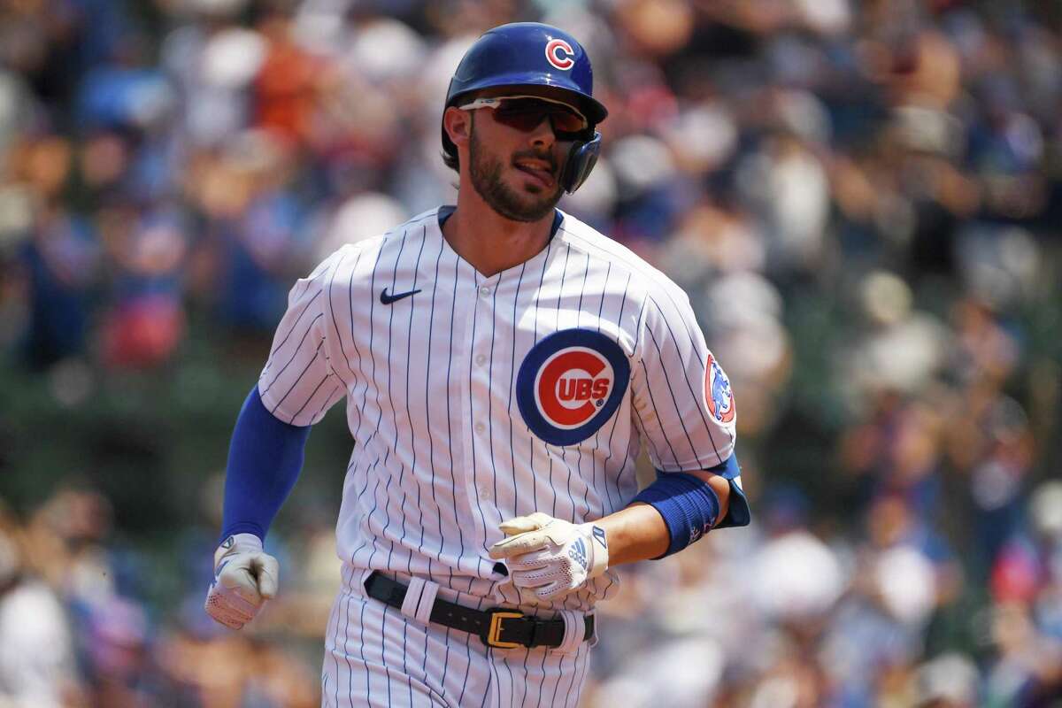 Kris Bryant homers in first game with Giants, becomes third ex